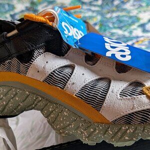 ASICS X BODEGA Gel Mai Collab Shoes - Mens Size 10.5 w/ Original Box